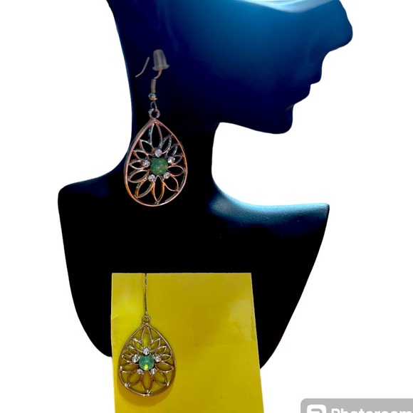 paparazzi Jewelry - 3/$30 Paparazzi Dangle Earring